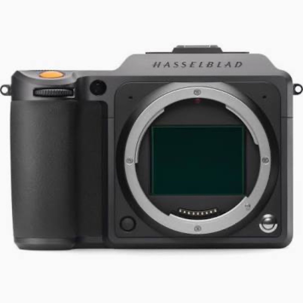 Hasselblad X1D-50c + XCD 65mm f/2.8 + Hasselblad battery + original charger